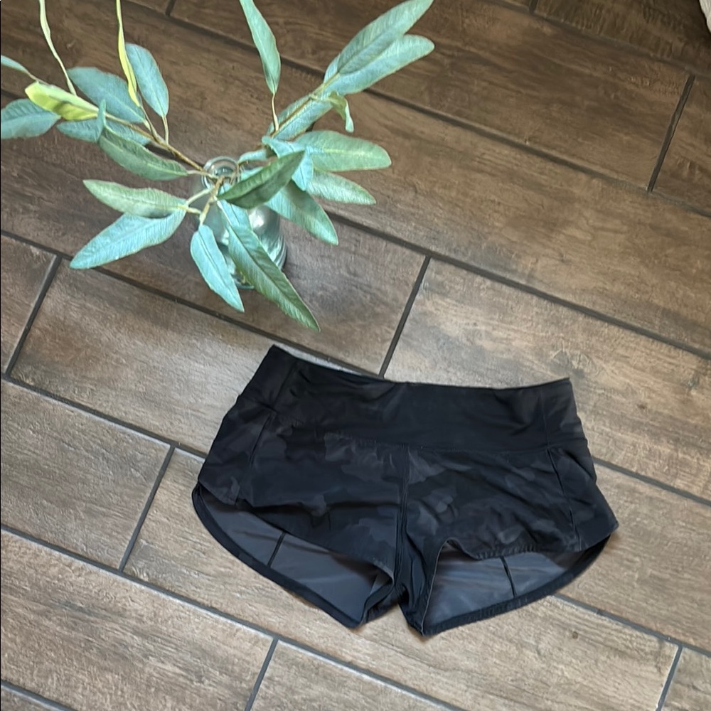 Lululemon Athletica Black Athletic Shorts Lightweight Elastic Waist